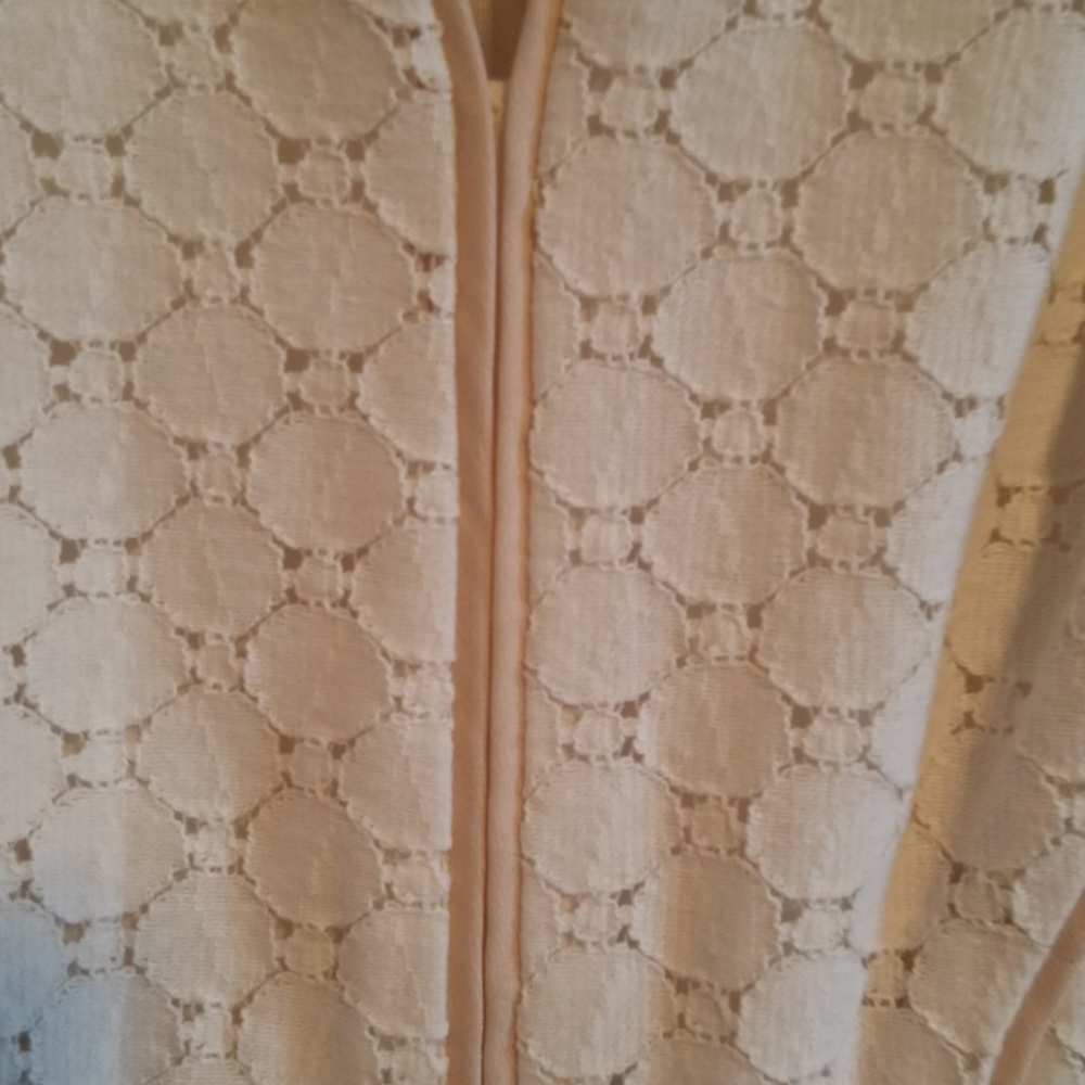 Ivory crochet lace dress - Picture 3 of 5